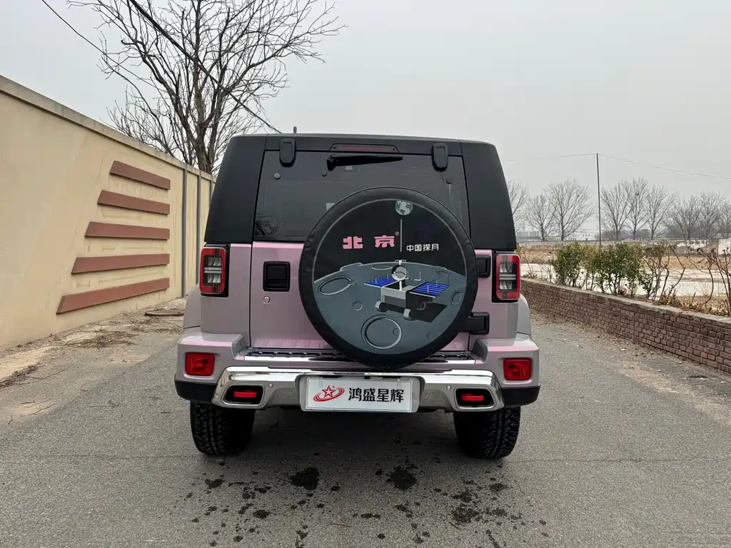 Beijing off-road BJ40 2023 2.0T automatic four-wheel drive city hunter version supreme type купить на сайте DeffCars