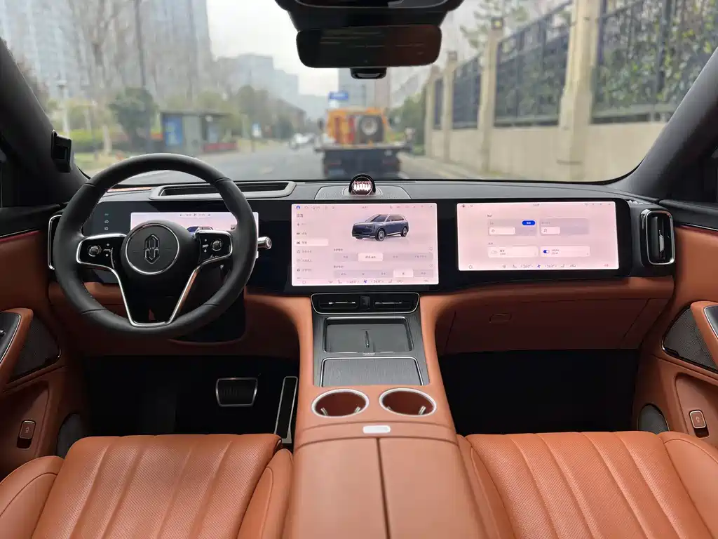 Wenjie M8 2025 extended range Max+ version 53.4kWh 5-seater version купить на сайте DeffCars