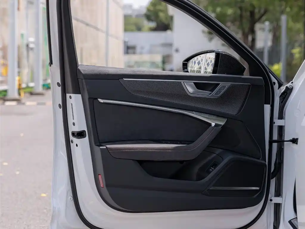 Audi RS 6 2025 RS 6 Avant GT купить на сайте DeffCars