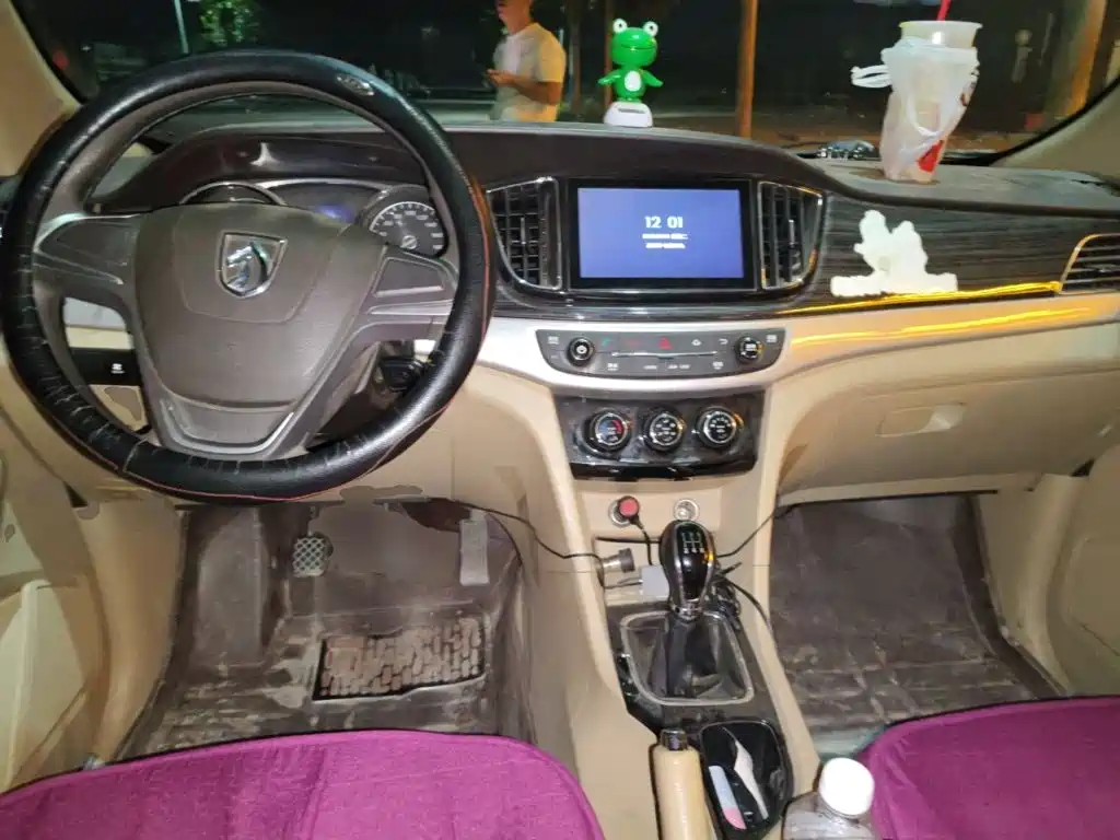 Baojun 730 2016 1.5L manual comfort type 7 seats National V купить на сайте DeffCars