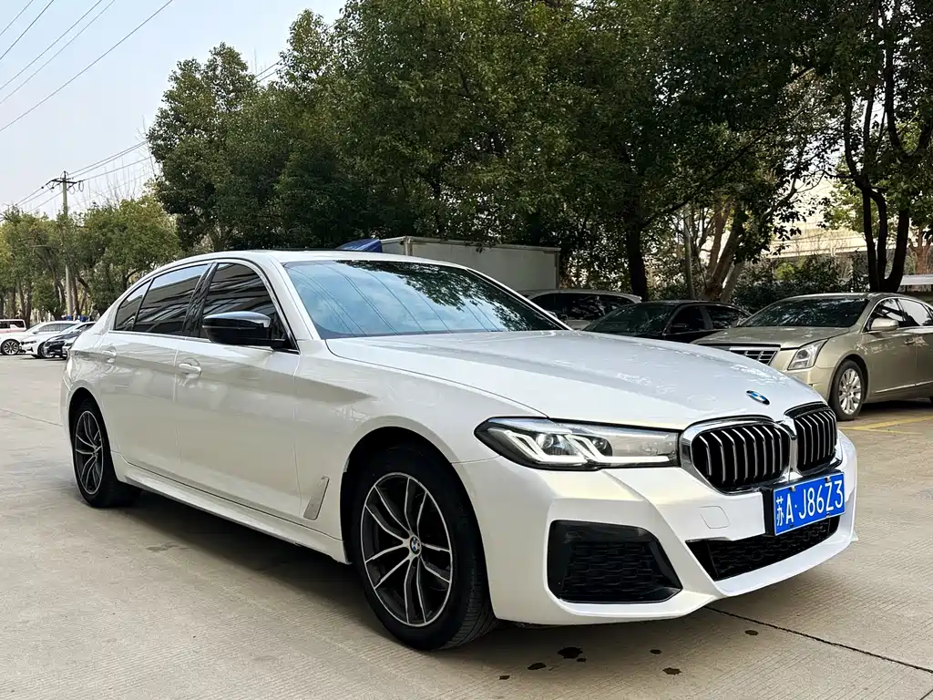 BMW 5 Series 2022 525Li M Sports Package купить на сайте DeffCars