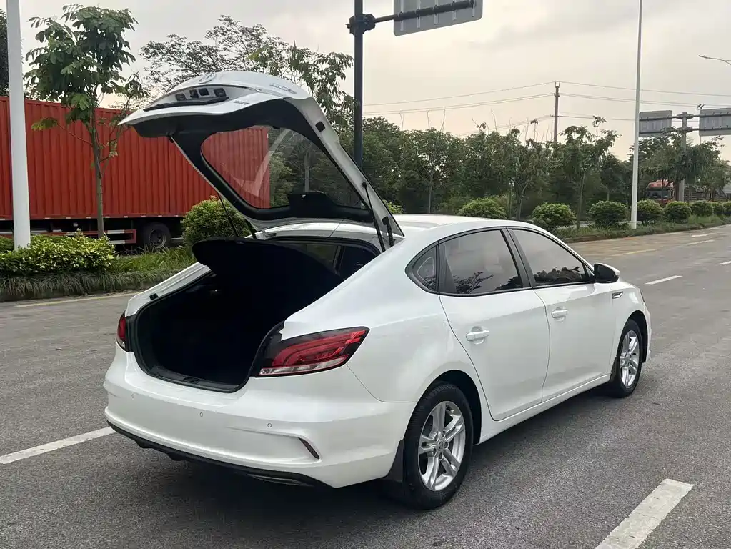 MG6 2018 20T Automatic Elite Smart Connected Edition National VI купить на сайте DeffCars