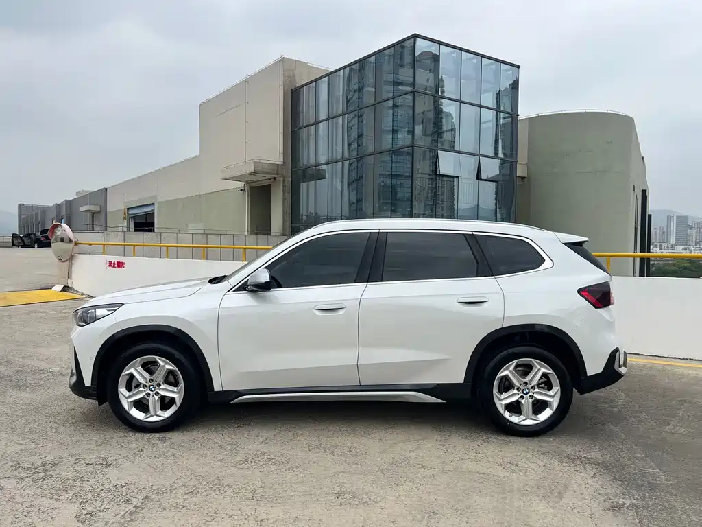 BMW X1 2023 sDrive20Li X Design Package купить на сайте DeffCars