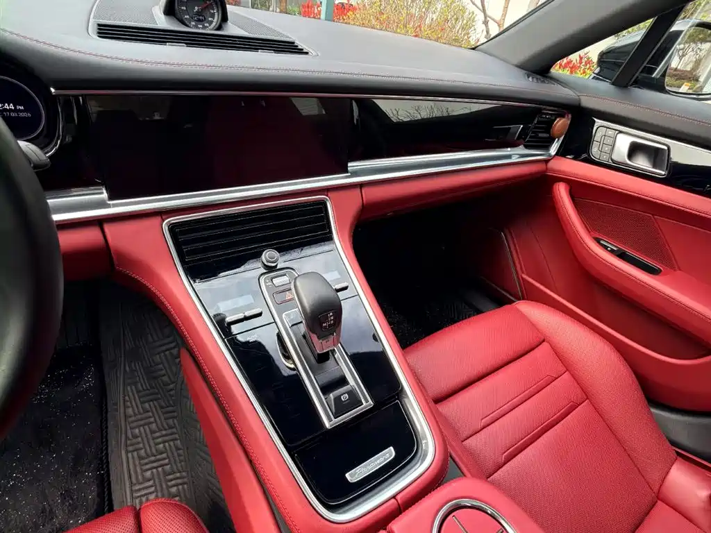 Panamera 2023 Panamera 2.9T Platinum Edition купить на сайте DeffCars