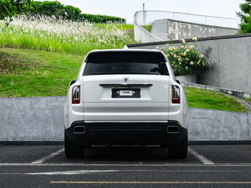Cullinan 2018 four-seat version купить на сайте DeffCars