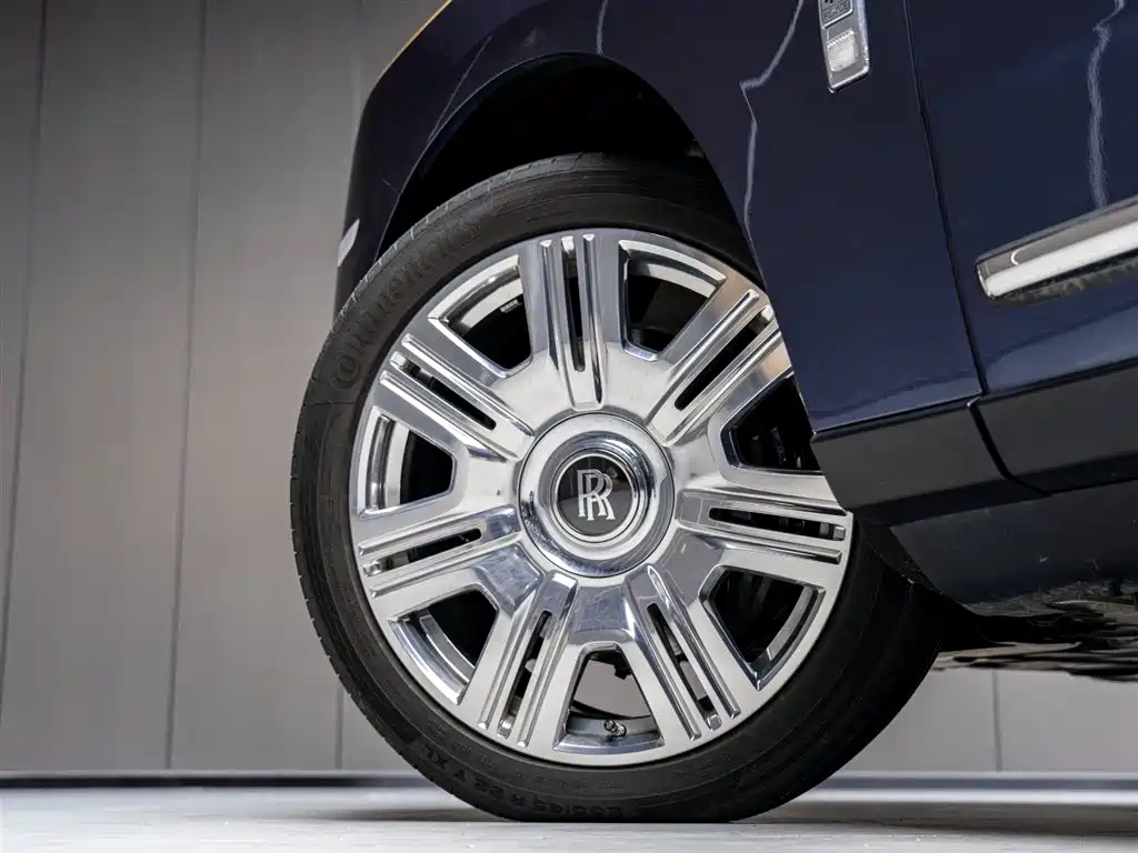 Cullinan 2018 four-seat version купить на сайте DeffCars