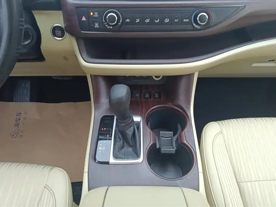 Highlander 2018 2.0T four-wheel drive elite version 7 seats National V купить на сайте DeffCars