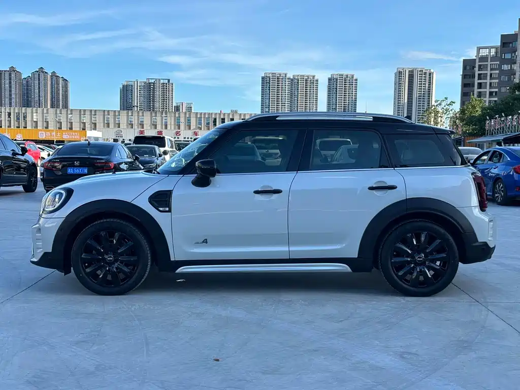 MINI COUNTRYMAN 2022 1.5T COOPER ALL4 Connoisseur купить на сайте DeffCars