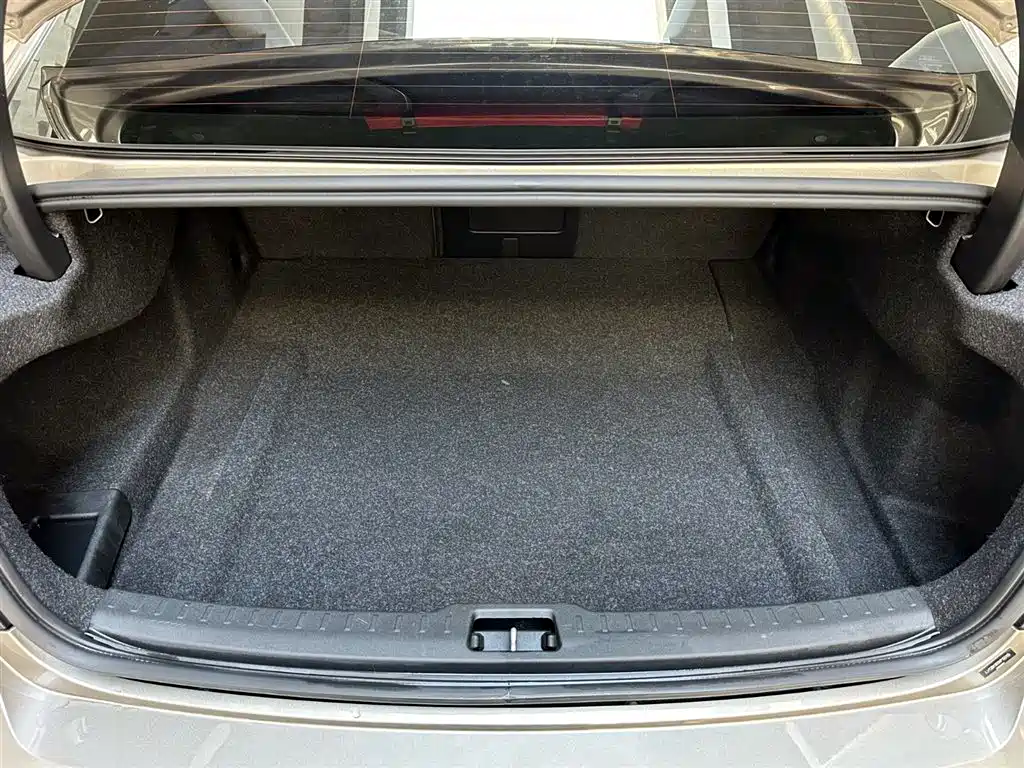 Volvo S60 2022 B4 Zhiyi Luxury Edition купить на сайте DeffCars