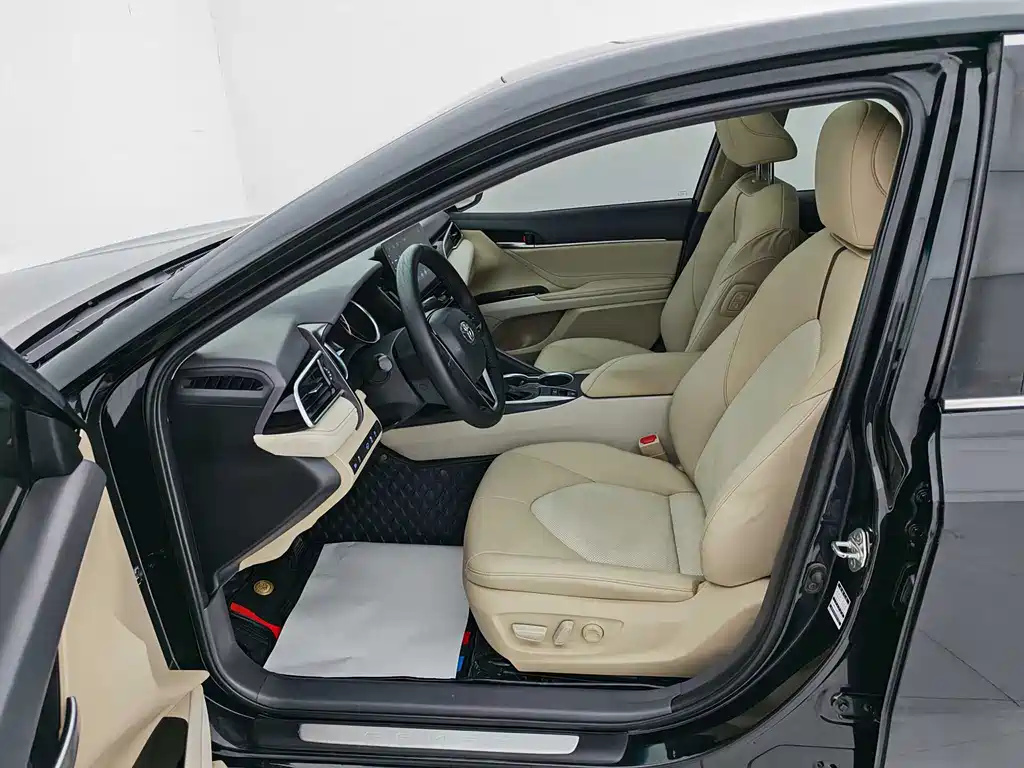 Camry 2021 2.0G Deluxe Edition купить на сайте DeffCars