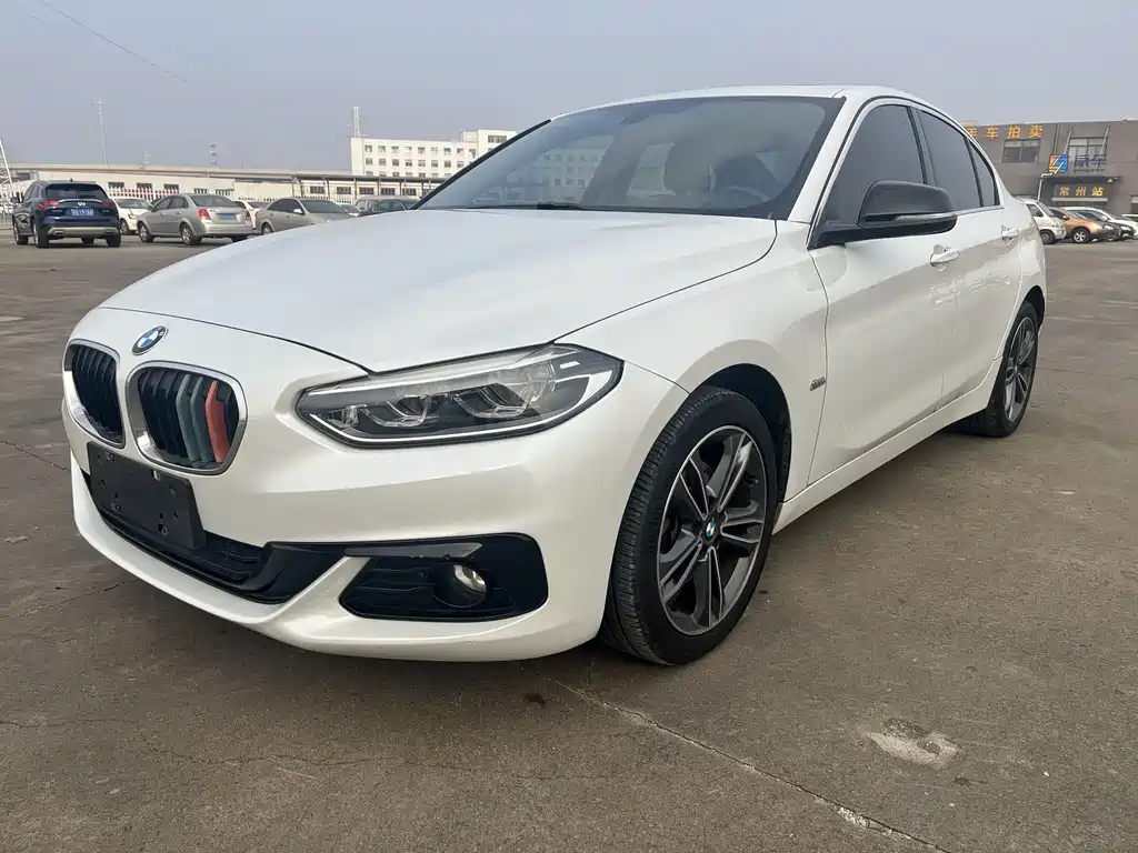 BMW 1 Series 2018 118i Sports купить на сайте DeffCars