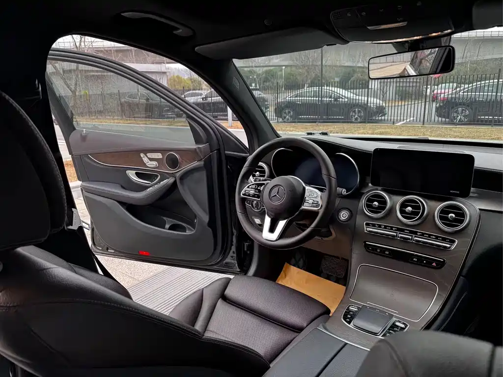 Mercedes-Benz GLC 2020 GLC 260 L 4MATIC luxury model купить на сайте DeffCars