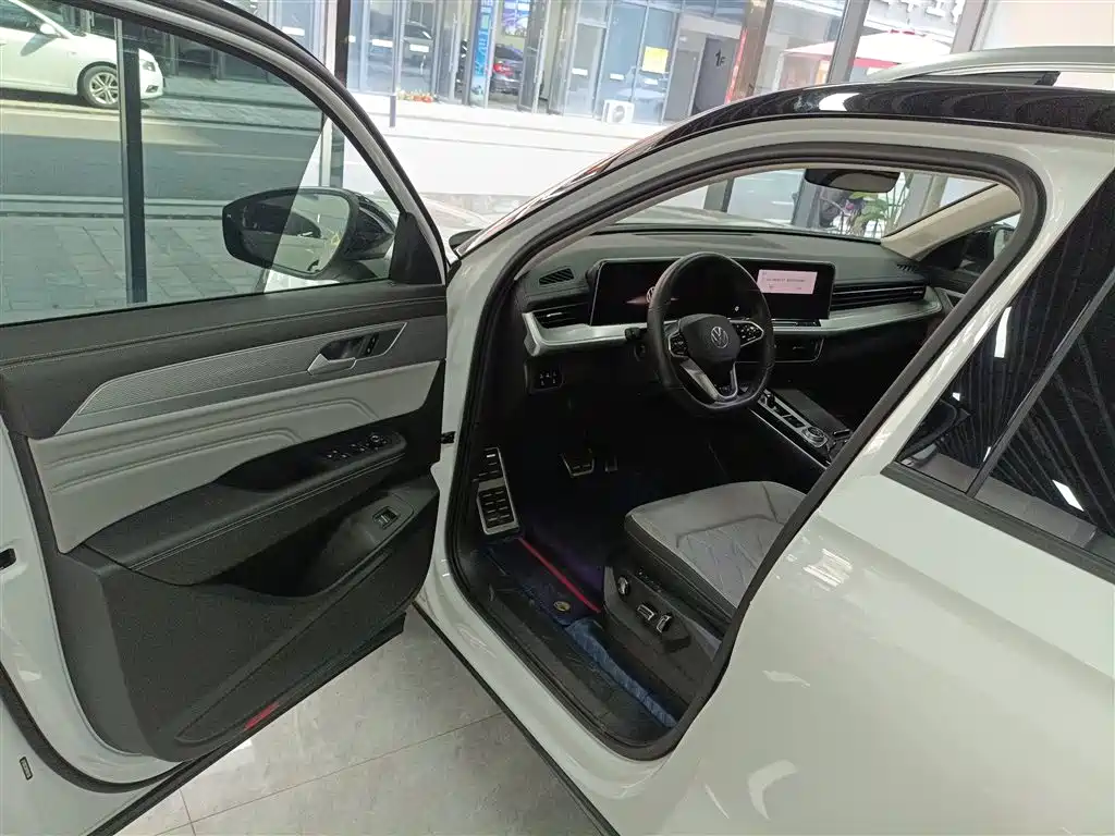 Lanxun 2023 380TSI four-wheel drive R-Line cruise version купить на сайте DeffCars