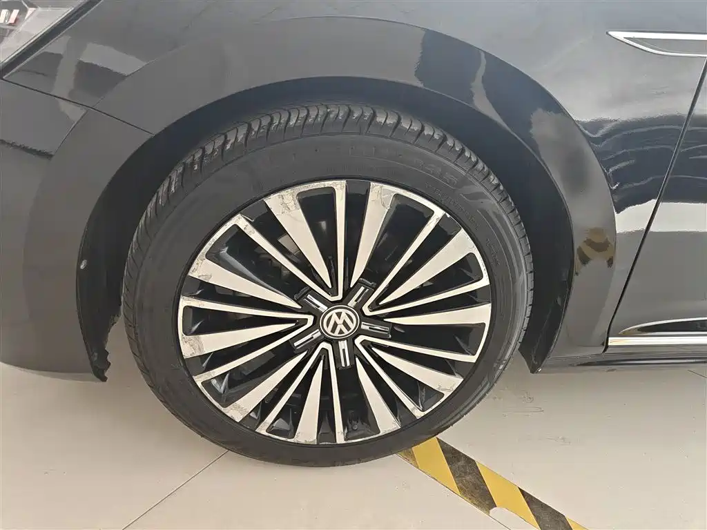 Passat 2019 330TSI Deluxe Edition National VI купить на сайте DeffCars