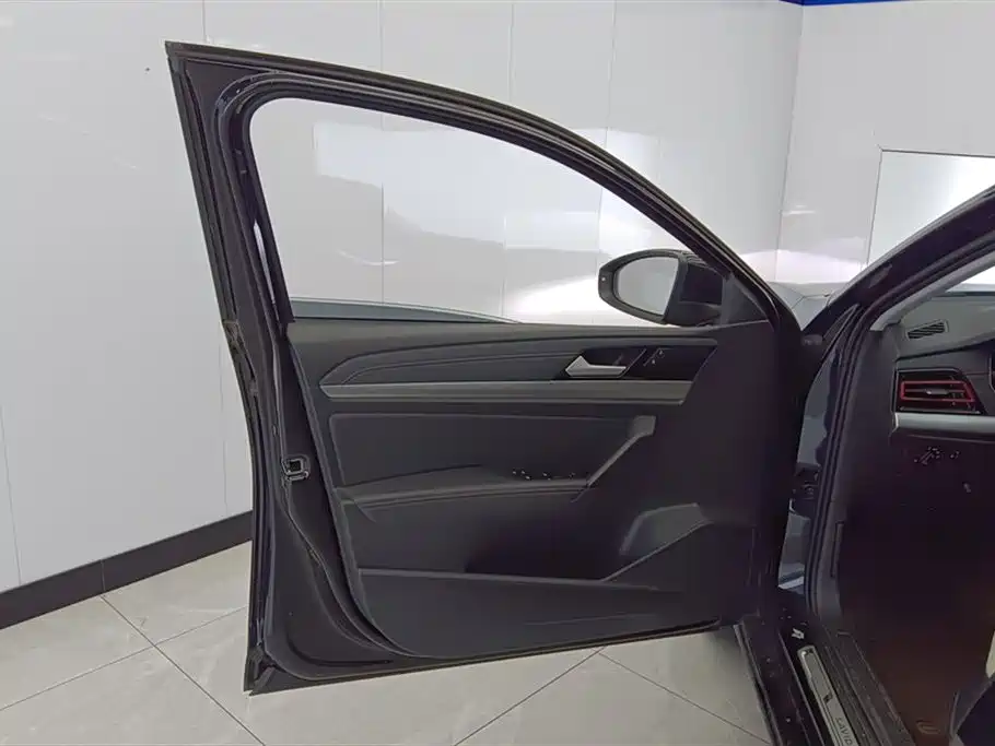 Lavida 2023 300TSI DSG Starry Sky Full Edition купить на сайте DeffCars