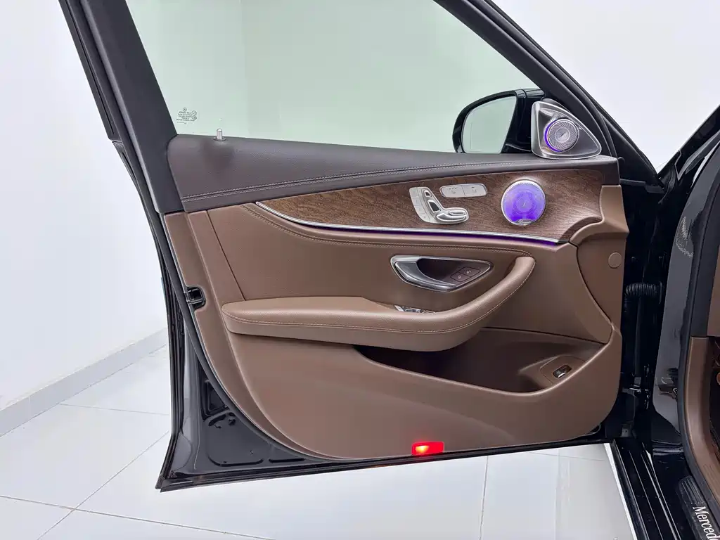 Mercedes-Benz E-Class 2023 E 300 L Luxury Model купить на сайте DeffCars