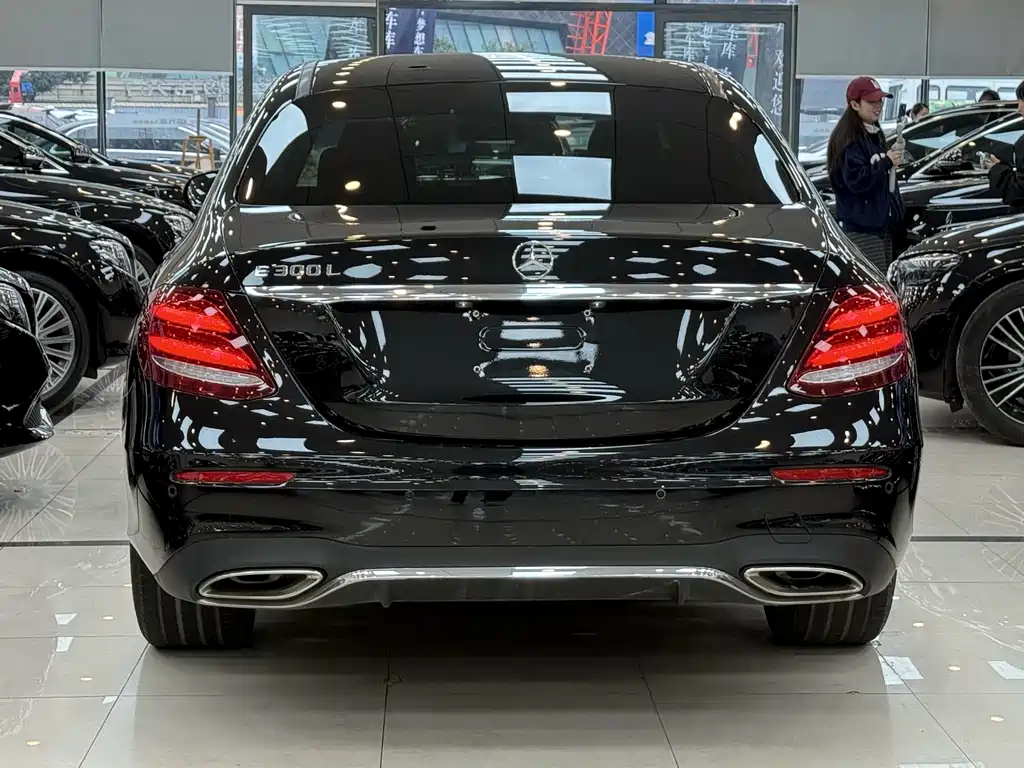 Mercedes-Benz E-Class 2017 E 300 L Sporty and Stylish купить на сайте DeffCars