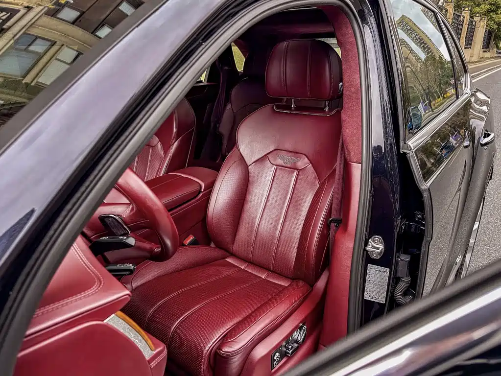 Bentayga 2021 4.0T V8 купить на сайте DeffCars