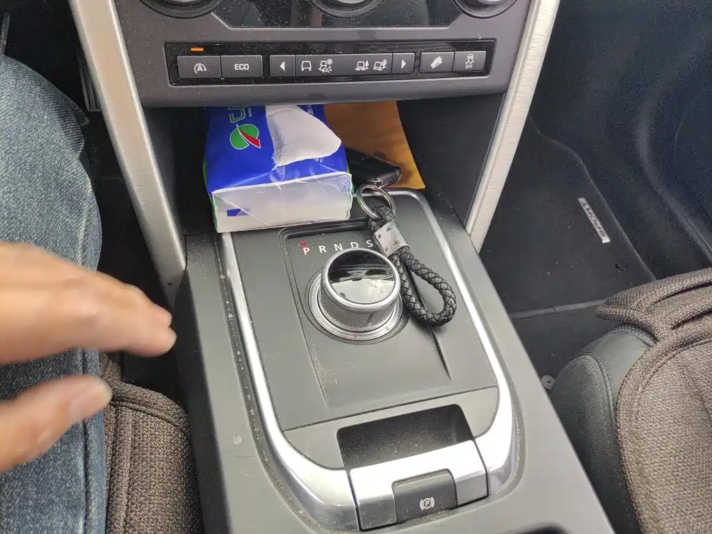 Discovery import 2015 2.0T HSE luxury купить на сайте DeffCars