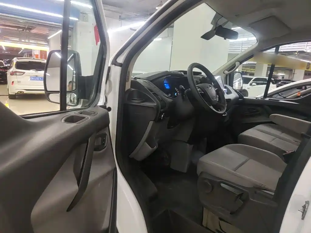 Transit 2019 2.0T Gasoline Automatic Multipurpose Commercial Vehicle Short Axle Low Top 6 Seater Country VI купить на сайте DeffCars