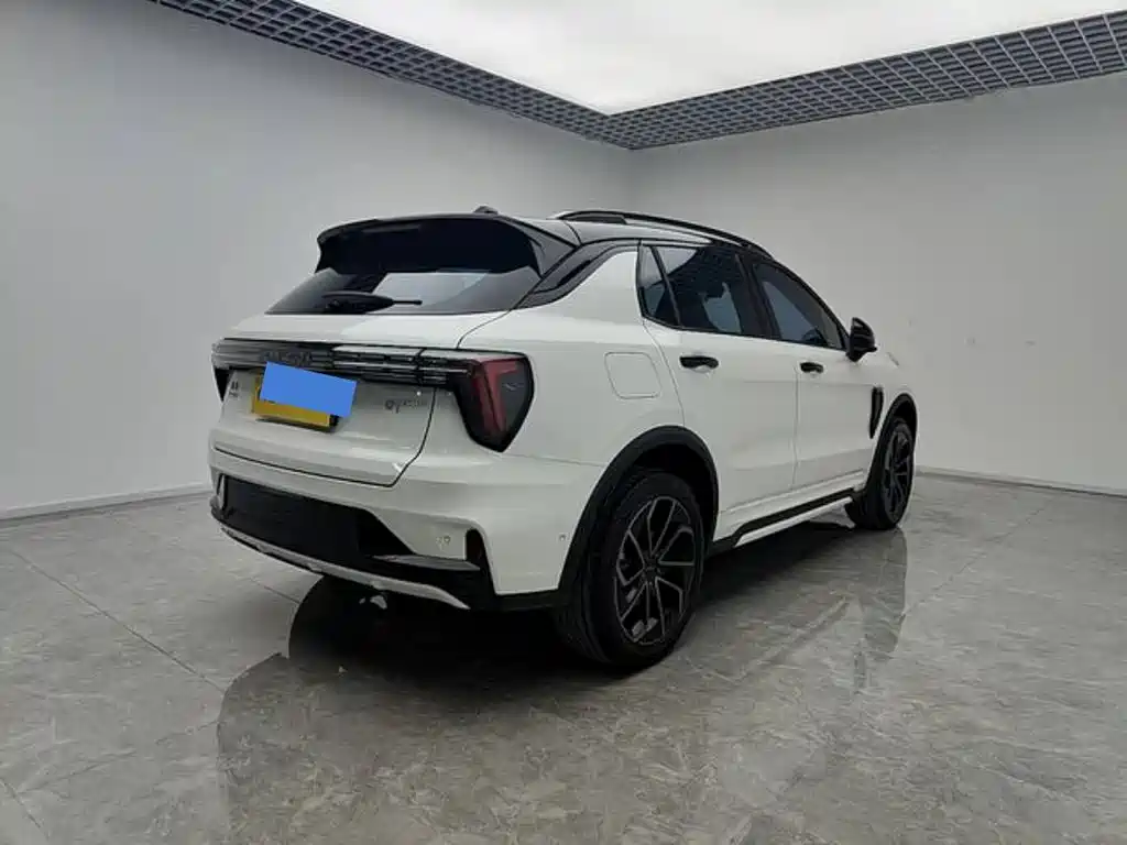Lynk & Co 01 2023 1.5TD EM-F AM купить на сайте DeffCars