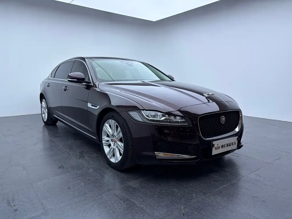 Jaguar XFL 2018 XFL 2.0T 250PS Deluxe Edition купить на сайте DeffCars