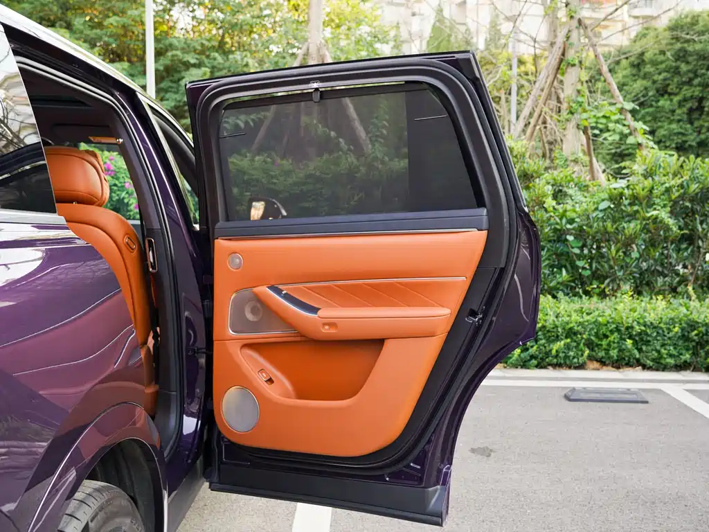 Wenjie M8 2025 pure electric Max+ six-seater long-range version 896-line lidar) купить на сайте DeffCars