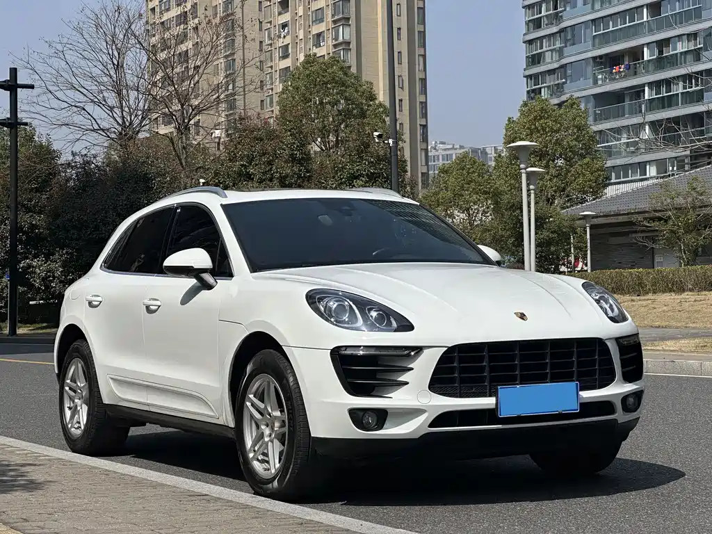 Macan 2017 Macan 2.0T купить на сайте DeffCars