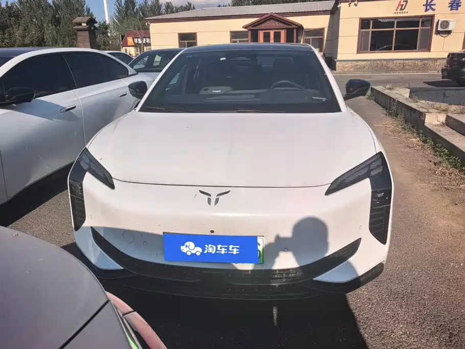 Hongqi EH7 2024 690 Pro купить на сайте DeffCars
