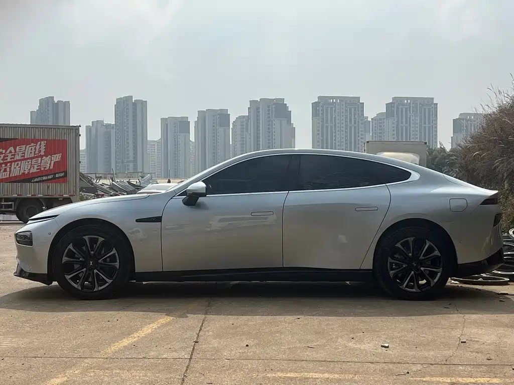 Xpeng P7 2022 480E купить на сайте DeffCars