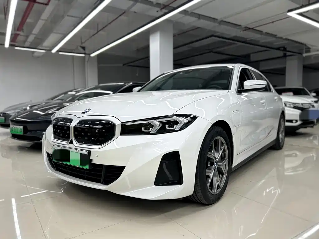 BMW i3 2022 eDrive 35 L купить на сайте DeffCars