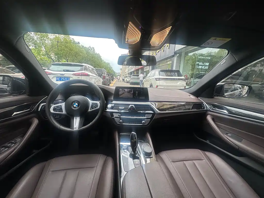 BMW 5 Series 2020 525Li M Sports Package купить на сайте DeffCars