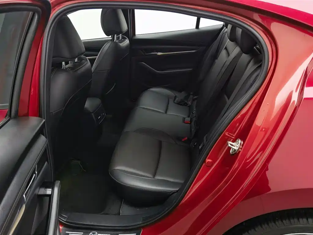 Mazda3 Angkesela 2020 2.0L Automatic Premium Edition купить на сайте DeffCars