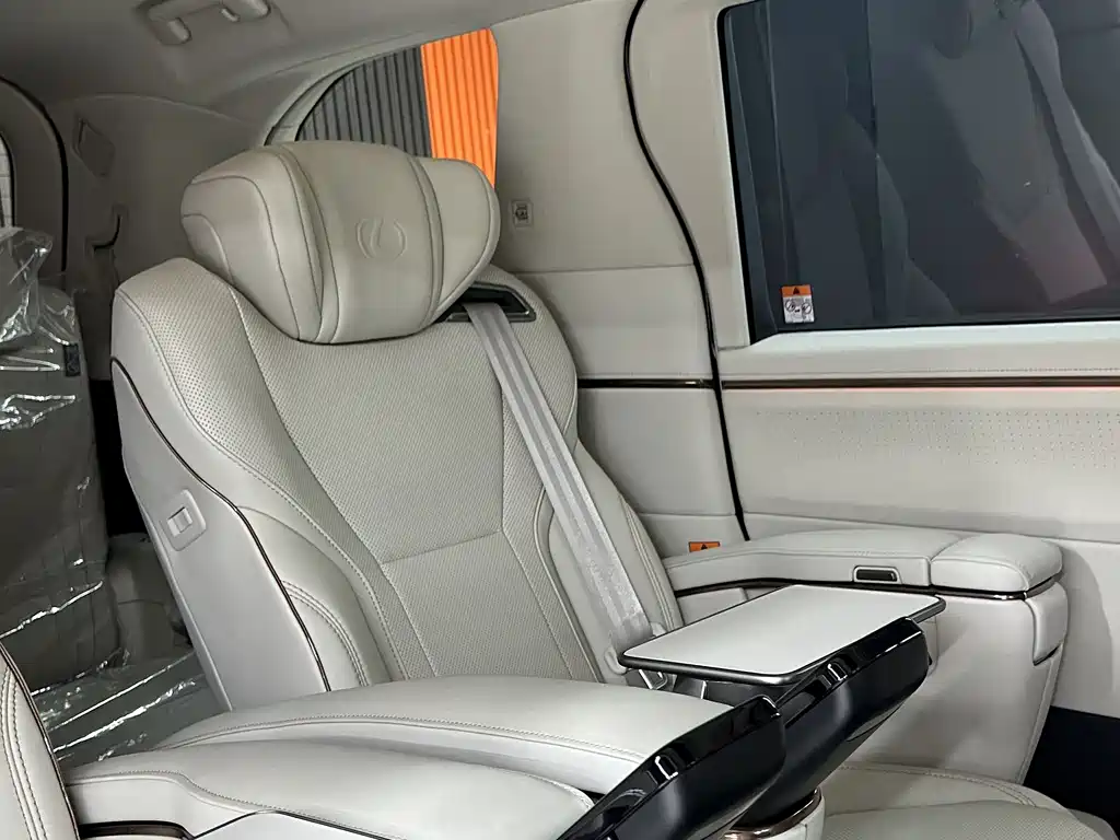 Lexus LM 2025 500h six-seater premium version купить на сайте DeffCars