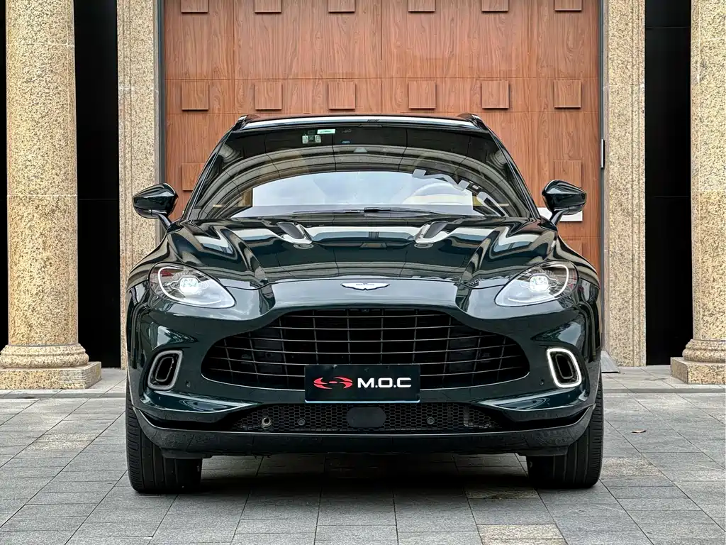 Aston Martin DBX 2020 4.0T V8 купить на сайте DeffCars