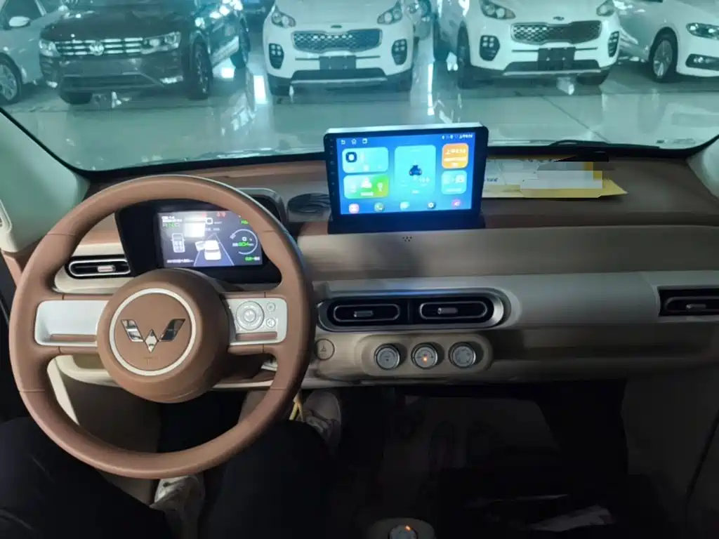Hongguang MINIEV 2024 third generation 215km youth version купить на сайте DeffCars