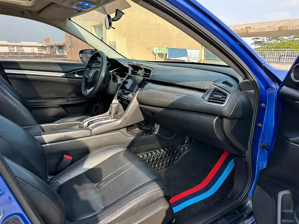 Civic 2016 220TURBO CVT Deluxe Edition купить на сайте DeffCars