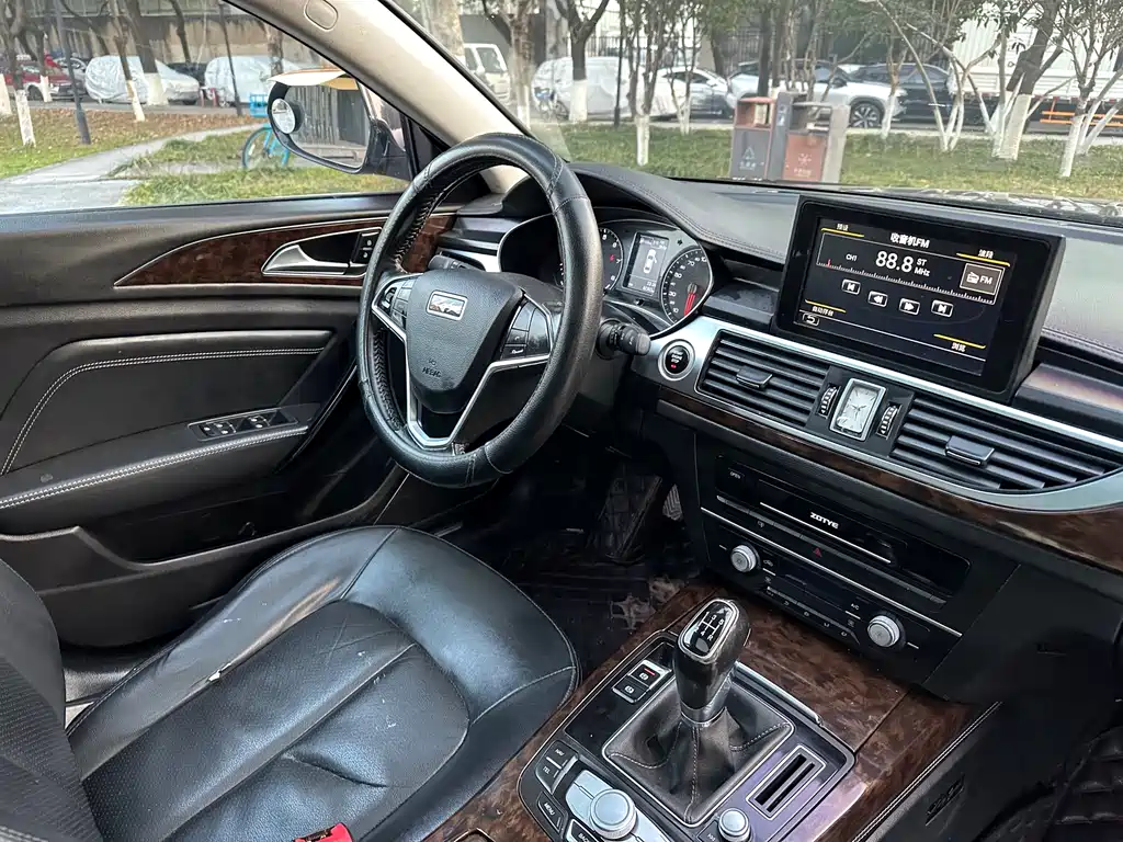 Zotye Z700 2016 1.8T Manual Premium Type купить на сайте DeffCars