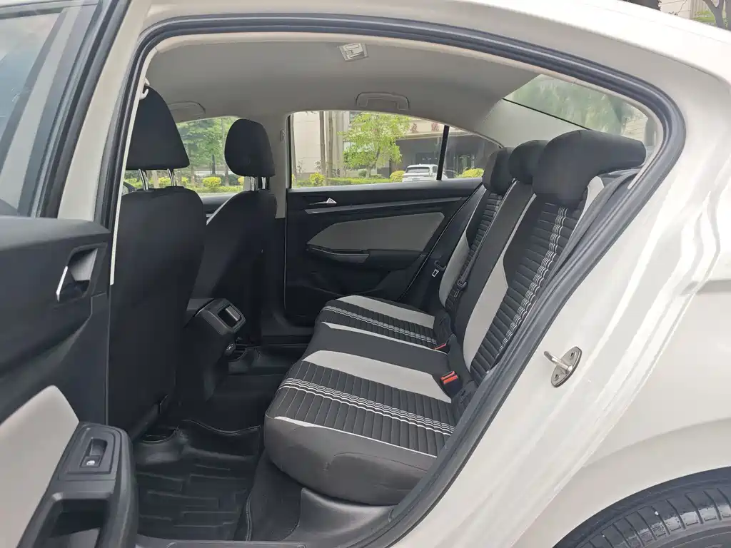 Bora 2023 200TSI DSG Yuexing Edition купить на сайте DeffCars