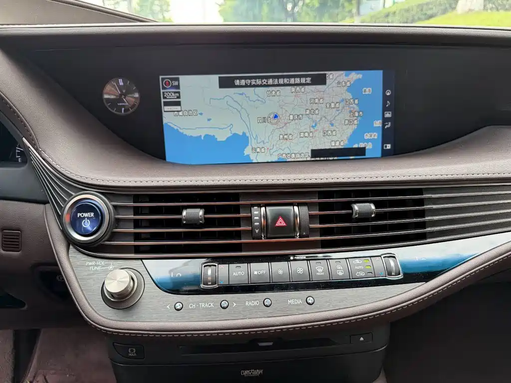 Lexus LS 2018 500h Deluxe Edition National V купить на сайте DeffCars