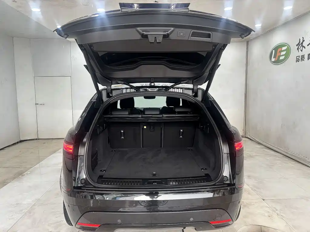 Range Rover Velar 2025 Dynamic SE купить на сайте DeffCars