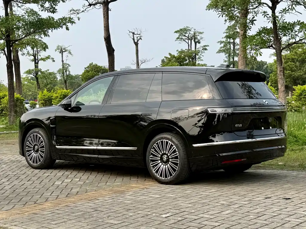 NIO ES8 2026 Six-seater Executive Deluxe Edition купить на сайте DeffCars