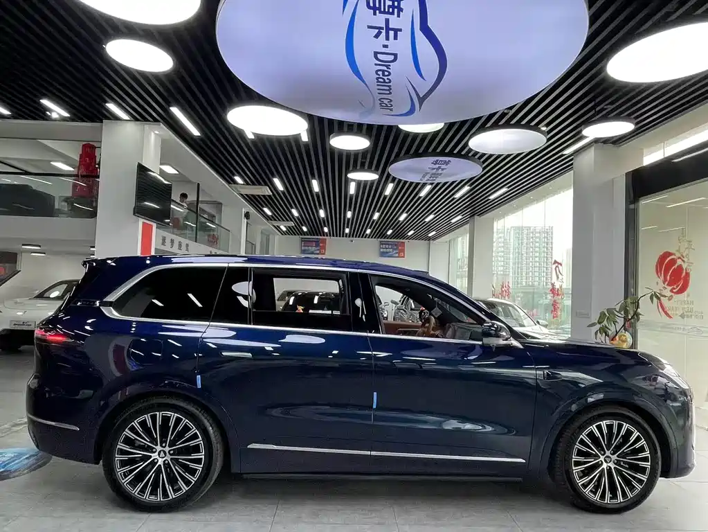 Dark blue S09 2025 four-wheel drive Ultra+ high-end version купить на сайте DeffCars