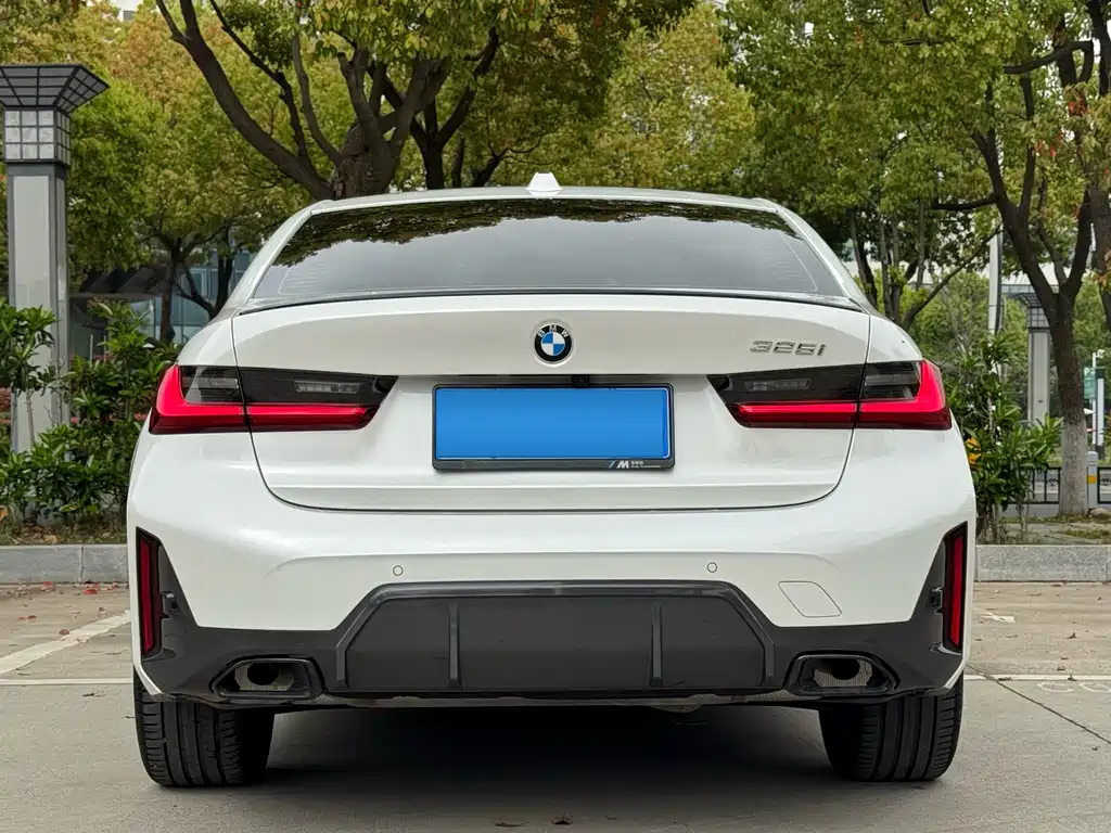 BMW 3 Series 2023 325i M Sports Night Package купить на сайте DeffCars