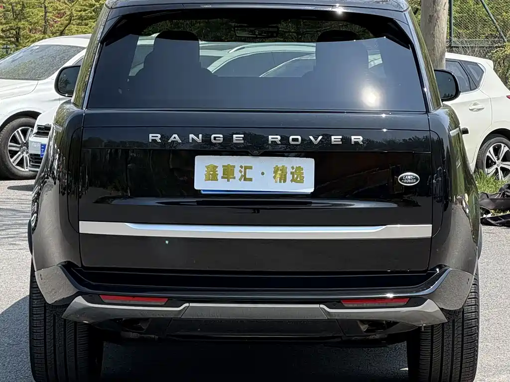 Range Rover 2024 3.0 L6 400PS Genesis Extended Edition купить на сайте DeffCars
