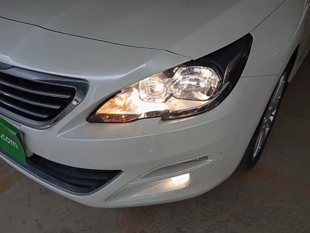 Peugeot 408 2015 1.2T automatic luxury version купить на сайте DeffCars