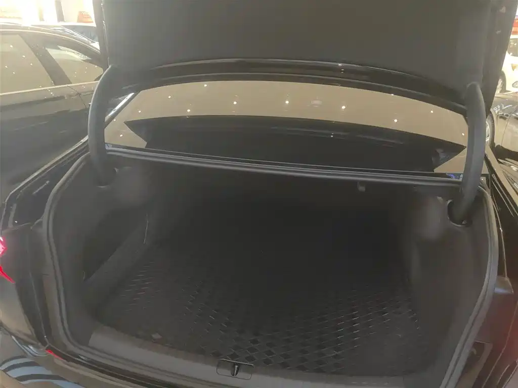 Audi A6L 2024 45 TFSI Premium Dynamic Model купить на сайте DeffCars