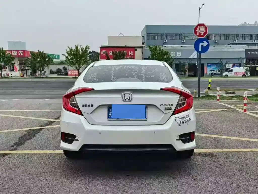 Civic 2016 220TURBO CVT Deluxe Edition купить на сайте DeffCars