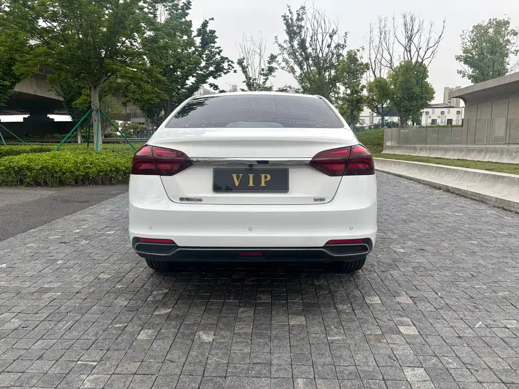 Emgrand 2019 Leading Edition 1.5L Manual Luxury Type National V купить на сайте DeffCars