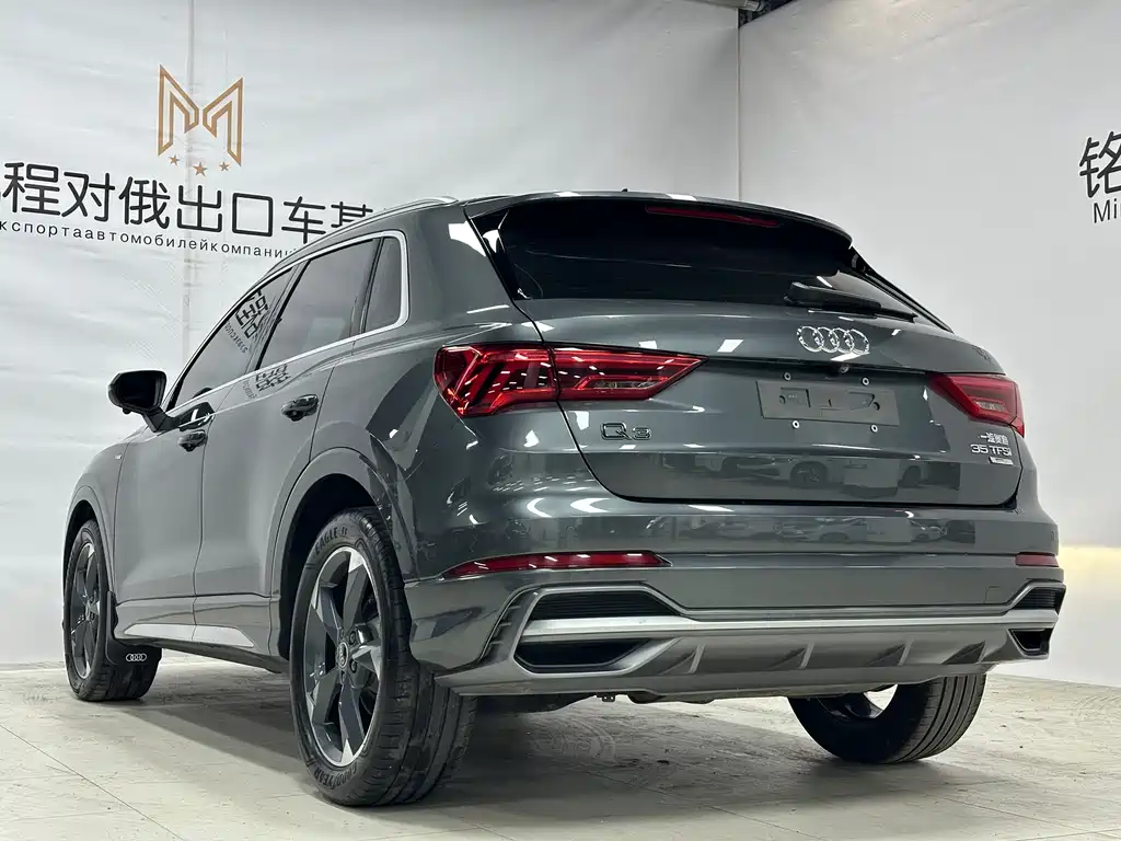 Audi Q3 2022 35 TFSI Fashionable and Dynamic купить на сайте DeffCars